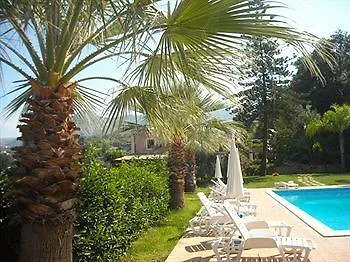 Agriturismo Villa Luca SantʼAgata di Militello Farmház